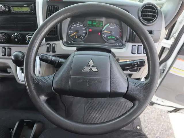 三菱 キャンター 2RG-FBAV0(2WD)の写真35