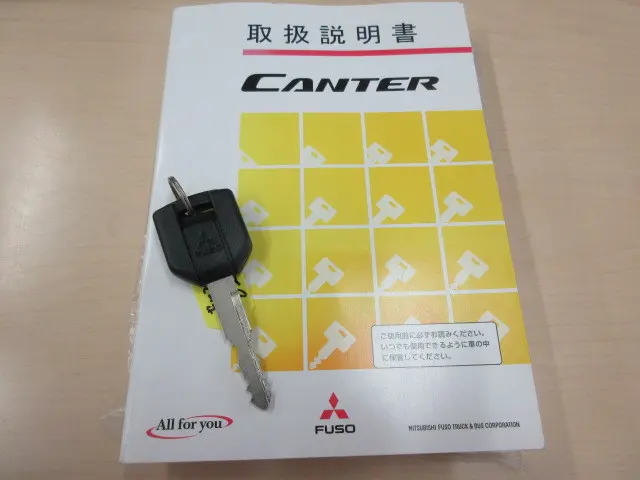 三菱 キャンター TPG-FBA00(2WD)の写真5