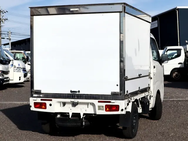 ダイハツ ハイゼットトラック EBD-S510P(4WD)の写真3