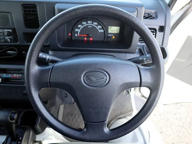 ダイハツ ハイゼットトラック EBD-S510P(4WD)の写真4