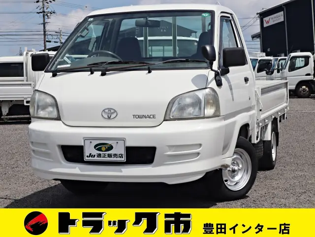 トヨタ タウンエーストラック GK-KM70(2WD)の写真1