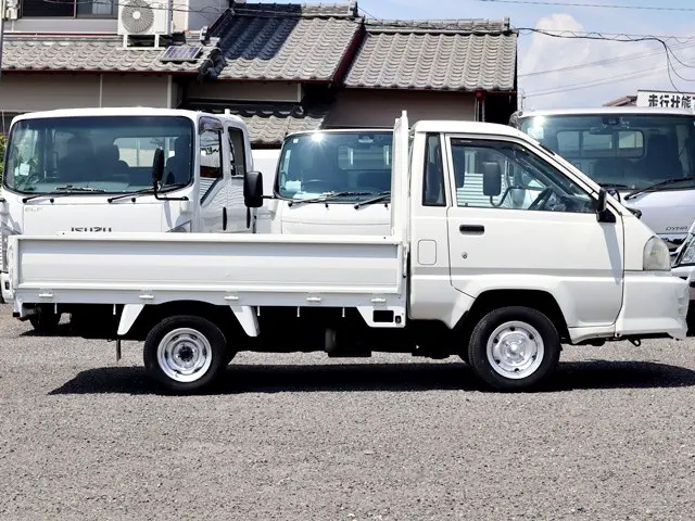 トヨタ タウンエーストラック GK-KM70(2WD)の写真8