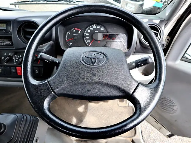 トヨタ トヨエース TKG-XZC605(2WD)の写真4