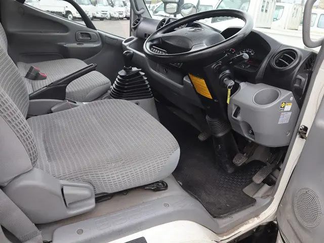 トヨタ トヨエース TKG-XZC605(2WD)の写真31