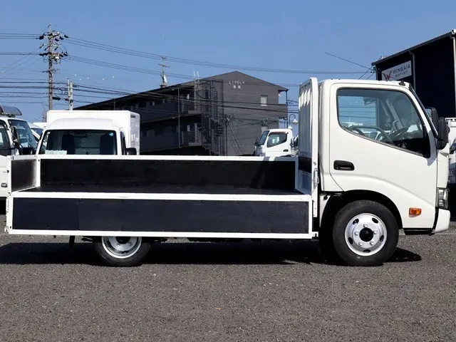 トヨタ ダイナ TKG-XZC605(2WD)の写真10