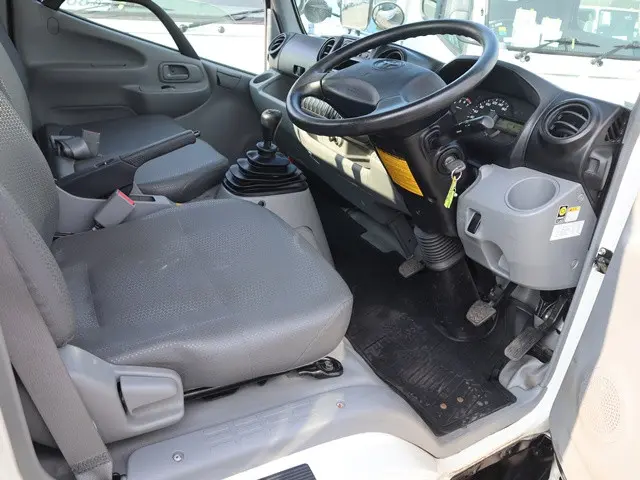 トヨタ ダイナ ABF-TRY220(2WD)の写真31