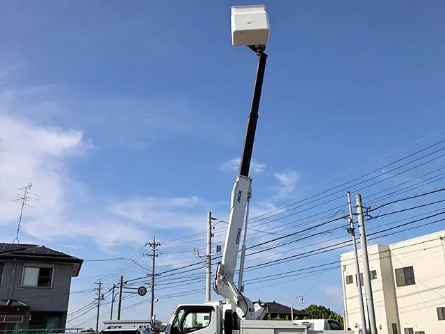 三菱 キャンター TPG-FEA50(2WD)の写真11