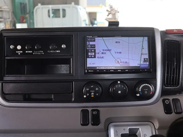 三菱 キャンター TPG-FEA50(2WD)の写真45