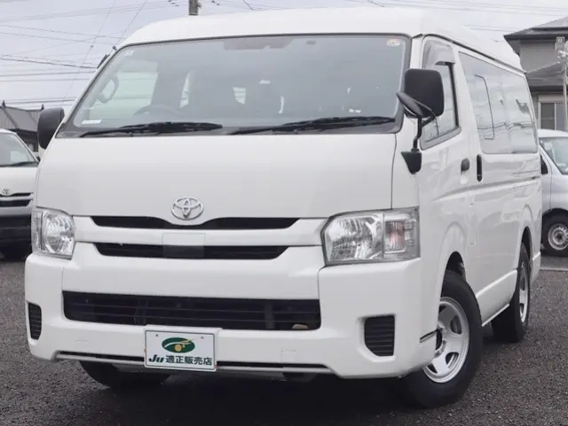 トヨタ ハイエース CBA-TRH214W(2WD)の写真2