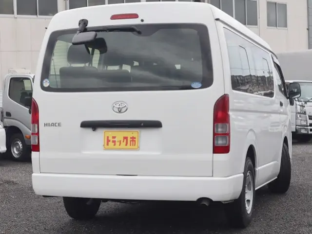 トヨタ ハイエース CBA-TRH214W(2WD)の写真5