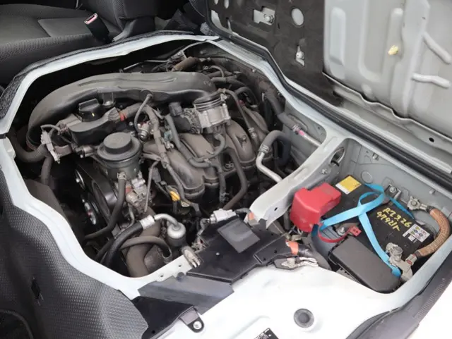 トヨタ ハイエース CBA-TRH214W(2WD)の写真14