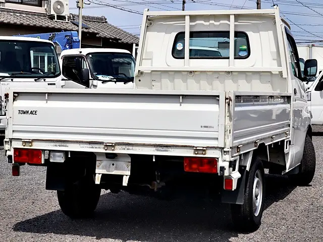 トヨタ タウンエーストラック DBF-S402U(2WD)の写真3