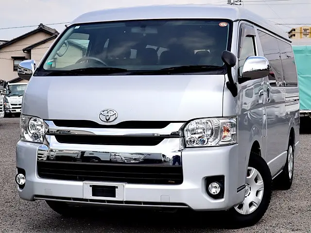 トヨタ ハイエース CBA-TRH214W(2WD)の写真1