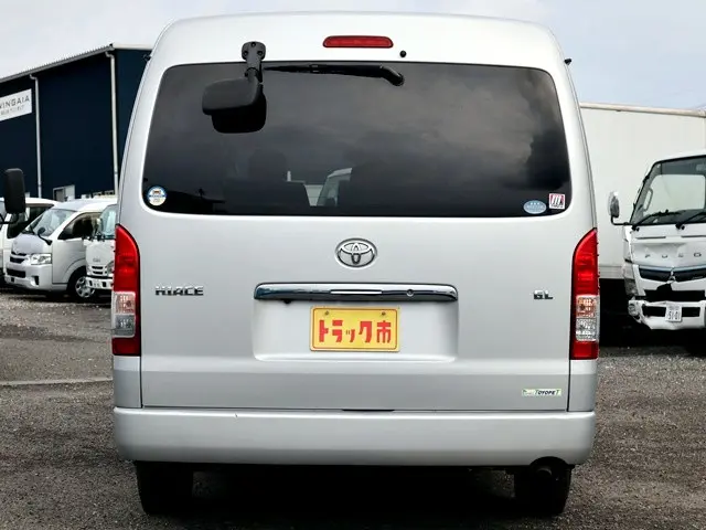 トヨタ ハイエース CBA-TRH214W(2WD)の写真6