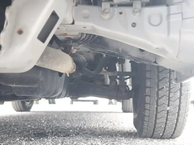 トヨタ ハイエース CBA-TRH214W(2WD)の写真25