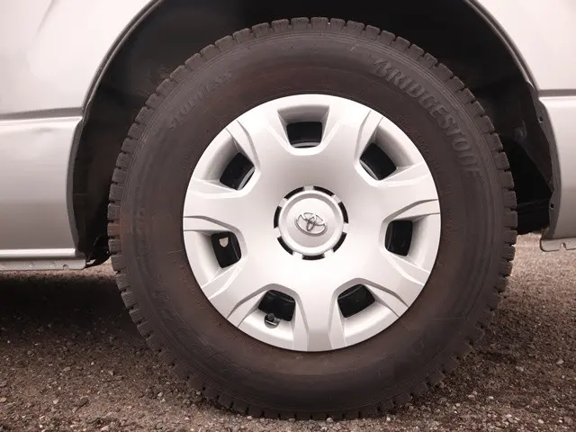 トヨタ ハイエース CBA-TRH214W(2WD)の写真27