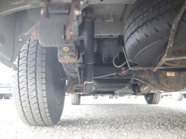 トヨタ ハイエース CBA-TRH214W(2WD)の写真28