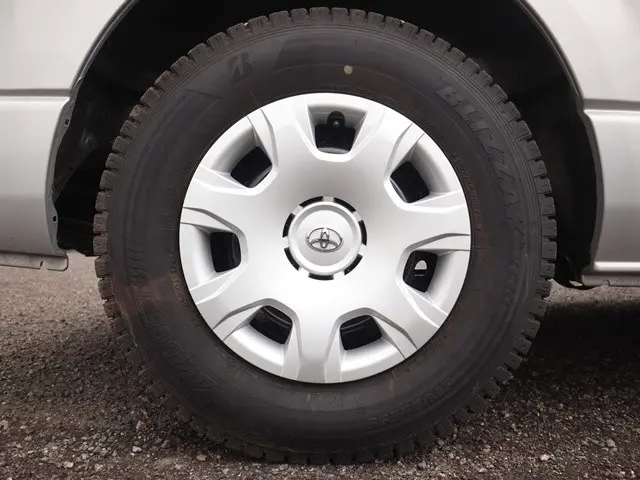 トヨタ ハイエース CBA-TRH214W(2WD)の写真30