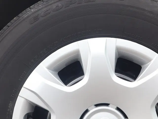 トヨタ ハイエースバン 3BF-TRH200V(2WD)の写真24