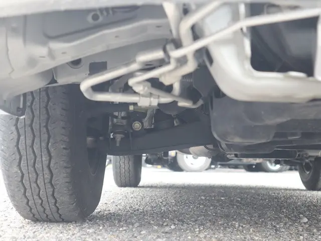 トヨタ ハイエースバン 3BF-TRH200V(2WD)の写真26