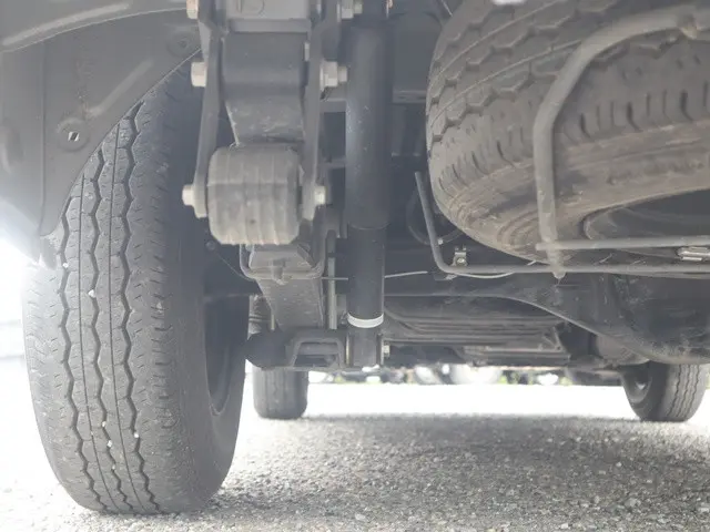 トヨタ ハイエースバン 3BF-TRH200V(2WD)の写真30