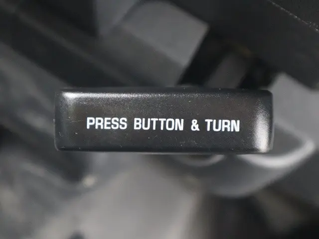 トヨタ ハイエースバン 3BF-TRH200V(2WD)の写真41