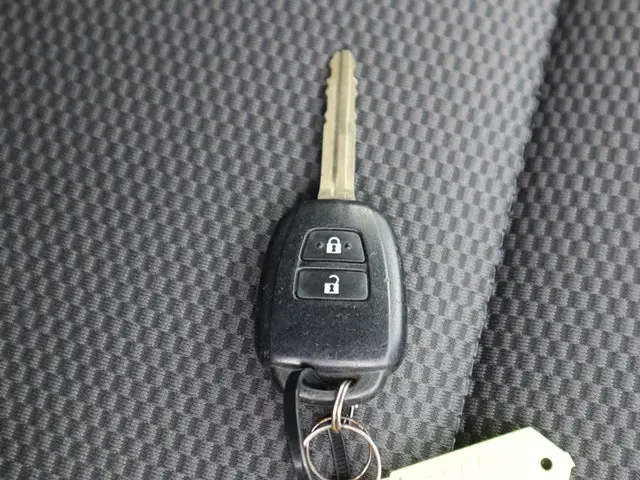 トヨタ ハイエースバン 3BF-TRH200V(2WD)の写真44