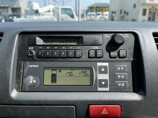 トヨタ ハイエースバン 3DF-GDH201V(2WD)の写真5