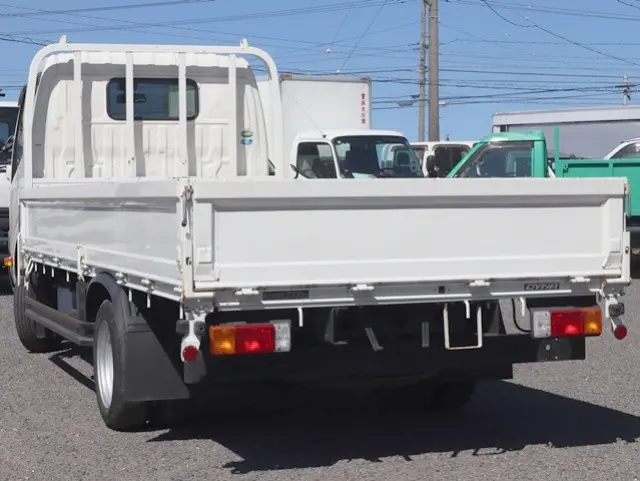 トヨタ ダイナ 2PG-XZU655(2WD)の写真2