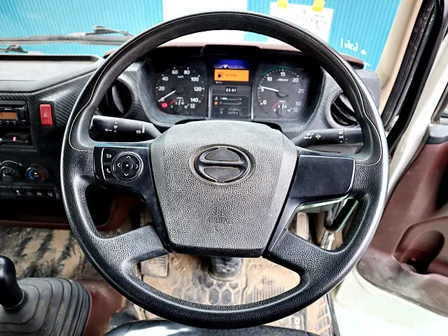 日野 レンジャー 2KG-FC2ABA(2WD)の写真4