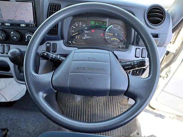 三菱 キャンター TKG-FBA20(2WD)の写真4