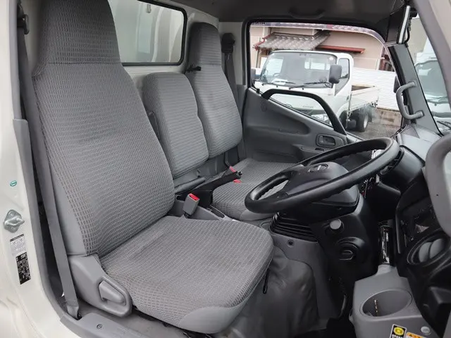 日野 デュトロ TKG-XZU645M(2WD)の写真39