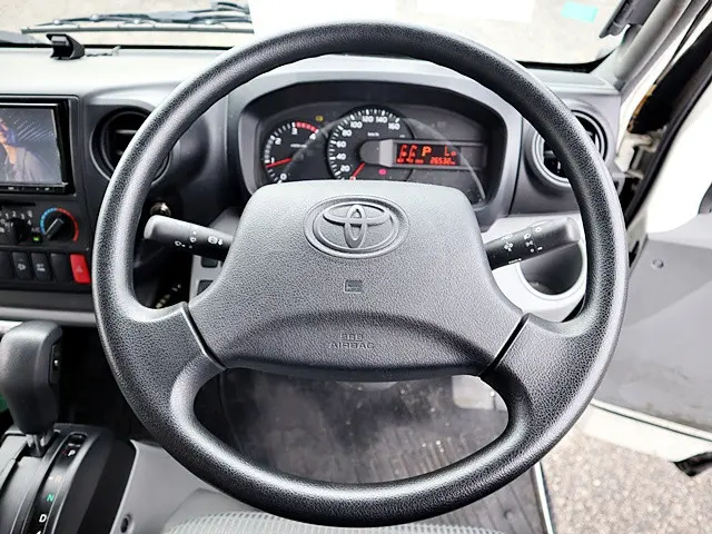 トヨタ トヨエース TPG-XZU710(2WD)の写真4