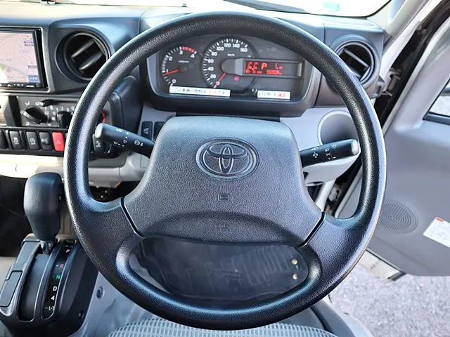 トヨタ ダイナ TPG-XZU605(2WD)の写真4
