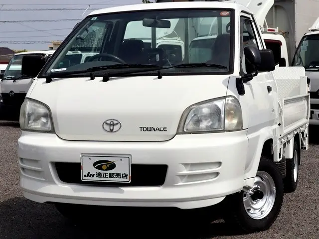 トヨタ タウンエーストラック GK-KM70(2WD)の写真2