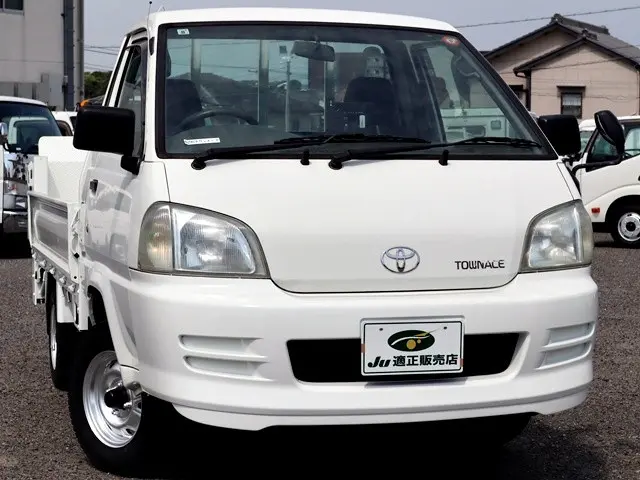 トヨタ タウンエーストラック GK-KM70(2WD)の写真4