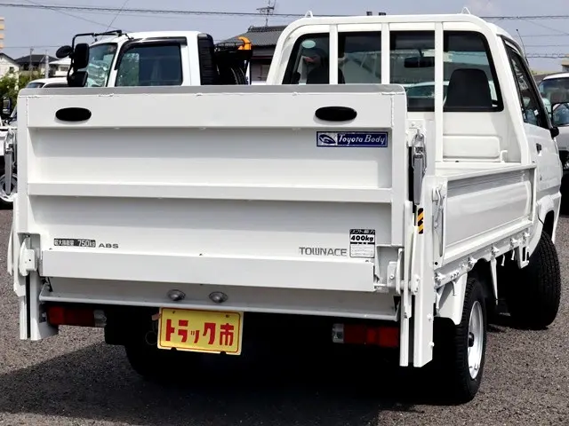 トヨタ タウンエーストラック GK-KM70(2WD)の写真5