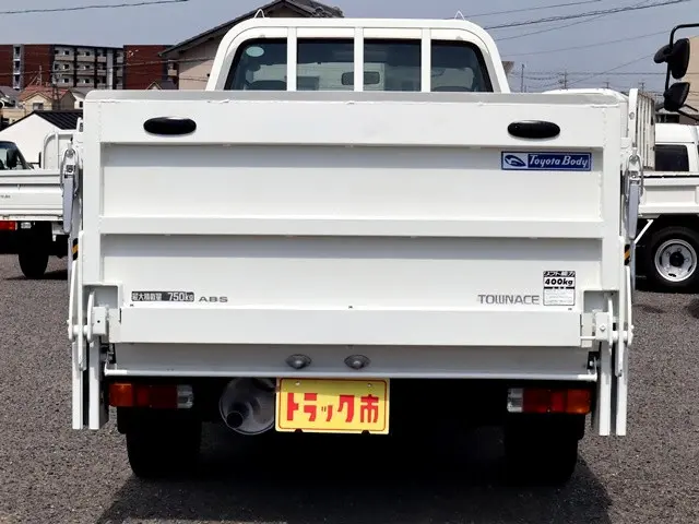 トヨタ タウンエーストラック GK-KM70(2WD)の写真6