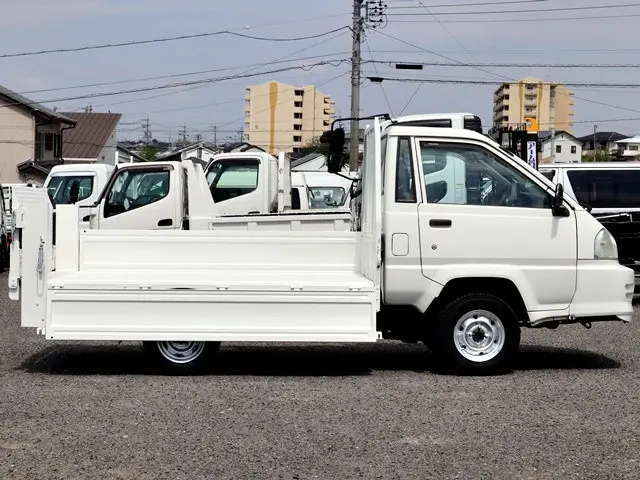 トヨタ タウンエーストラック GK-KM70(2WD)の写真10
