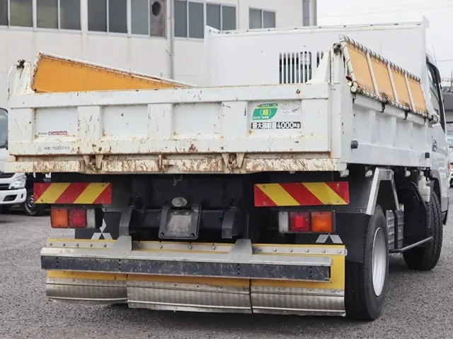 三菱 キャンター 2PG-FEBM0(2WD)の写真3