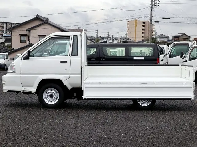 トヨタ タウンエーストラック GK-KM70(2WD)の写真13