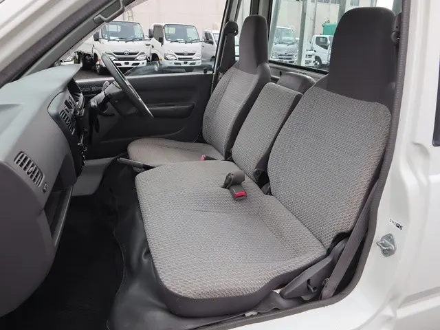 トヨタ タウンエーストラック GK-KM70(2WD)の写真33