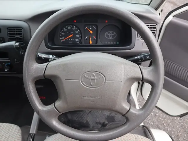 トヨタ タウンエーストラック GK-KM70(2WD)の写真34