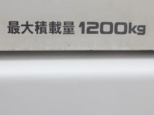トヨタ ハイエースバン 3BF-TRH200V(2WD)の写真18