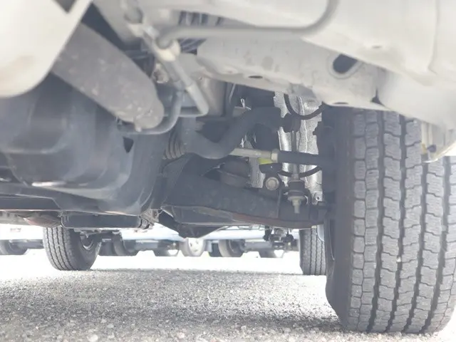 トヨタ ハイエースバン 3BF-TRH200V(2WD)の写真27