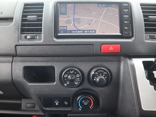 トヨタ ハイエースバン 3BF-TRH200V(2WD)の写真39
