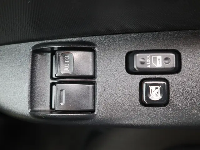 トヨタ ハイエースバン 3BF-TRH200V(2WD)の写真44