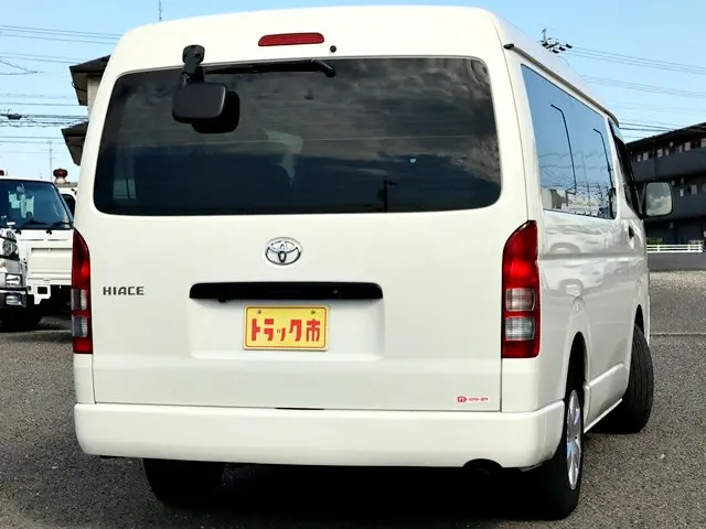 トヨタ ハイエース 3BA-TRH214W(2WD)の写真5