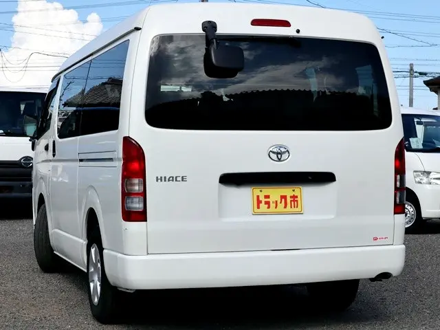 トヨタ ハイエース 3BA-TRH214W(2WD)の写真7