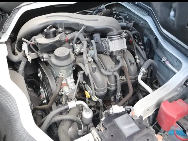 トヨタ ハイエース 3BA-TRH214W(2WD)の写真19